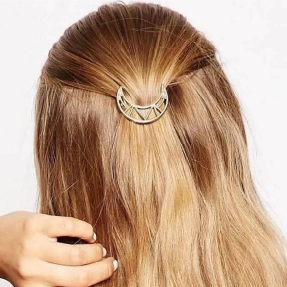 Brandy Melville Gold Metal Geometri Moon Hair Clip - Picture 4 of 6